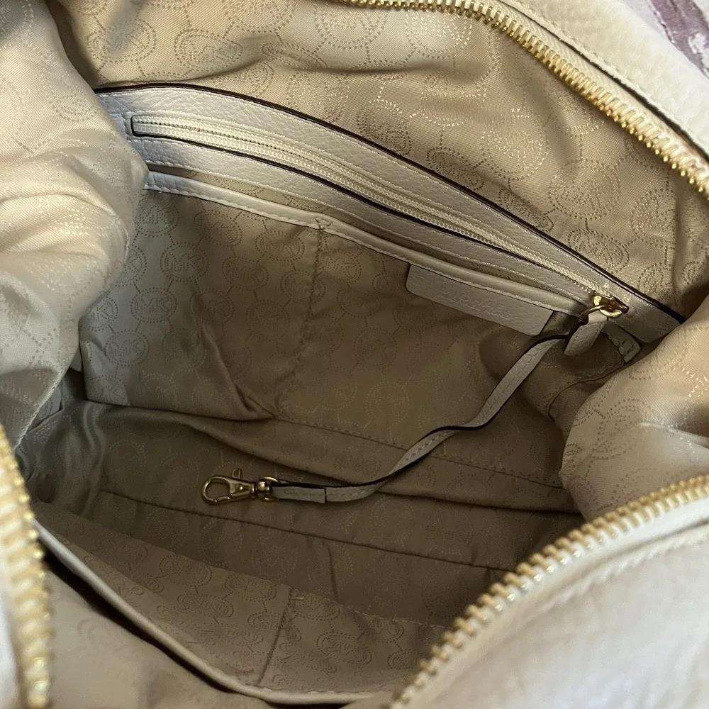Michael‎ Kors Fulton Satchel Classic Style Pebbled Leather Mk Logo